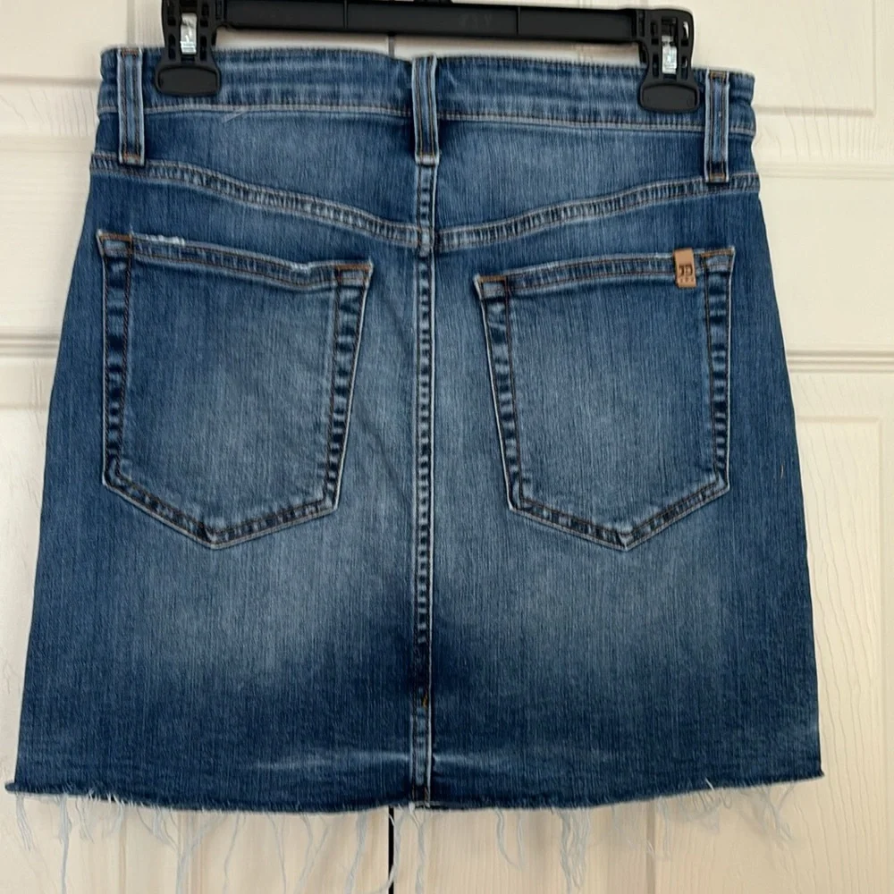 Joes Jeans Denim Mini Skirt With Raw Edge - Picture 3 of 6